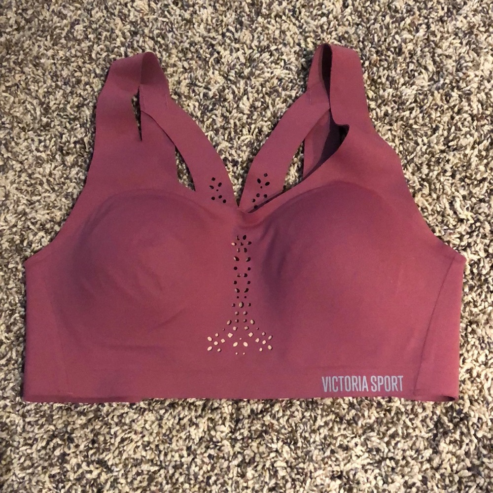 Victoria secret sports bra size 32C